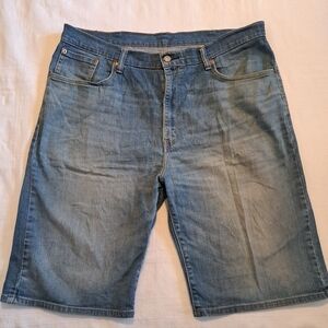 Levi's 569 men's size 38 jean shorts, VGUC